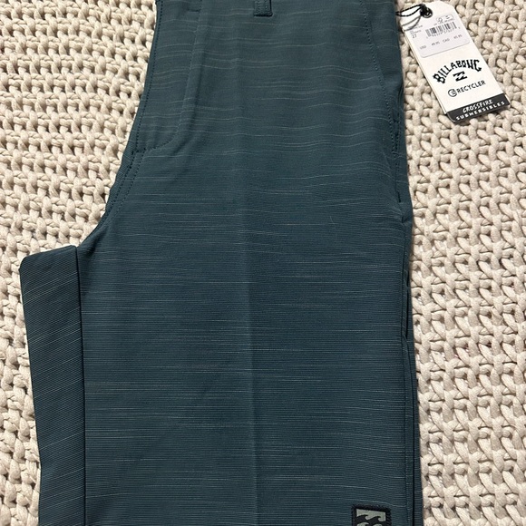 Billabong Shorts Teen/Mens 27 Green Submersibles Crossfire  Surf Swim - Picture 1 of 7